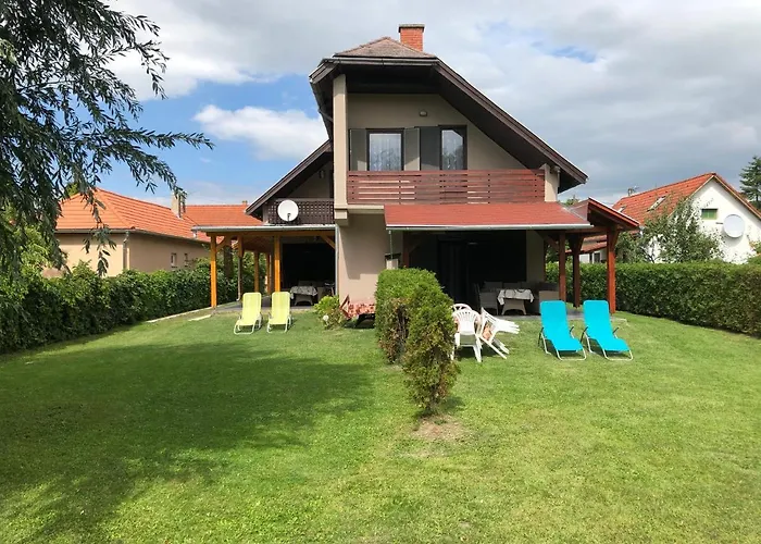 Mária Villa